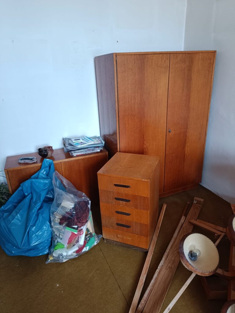 Kancelář a její vyklízení